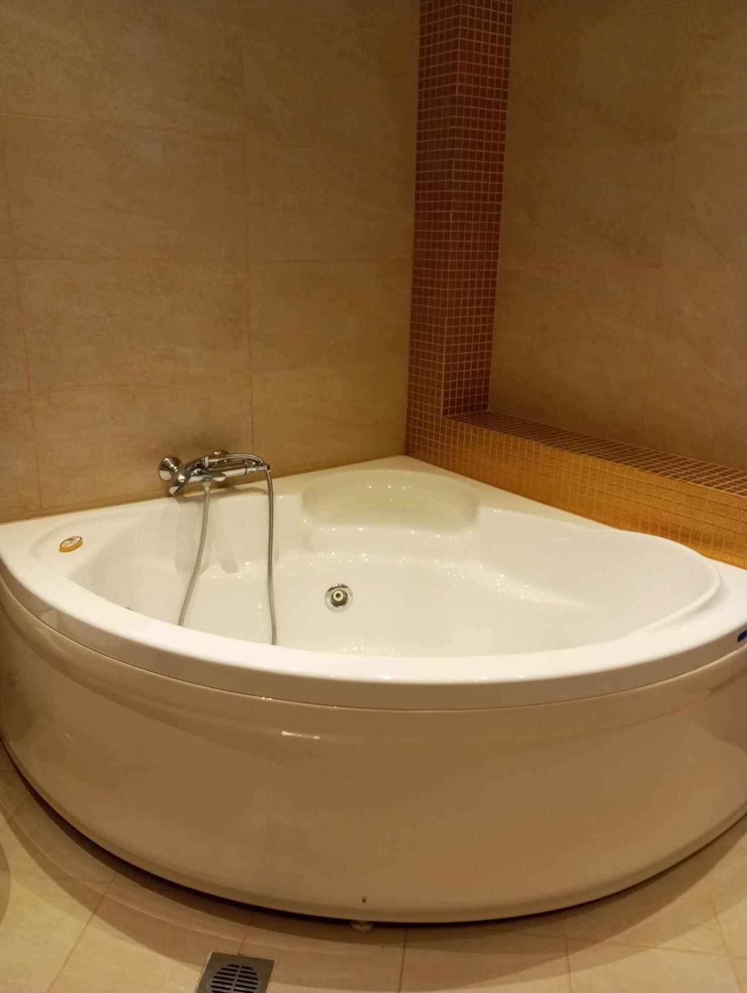 Kos Villa - Family Comfort With Large Garden, Jacuzzi Экстерьер фото